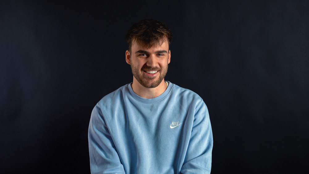 Portrait Beni lachend