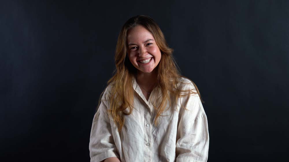 Portrait Melanie lachend